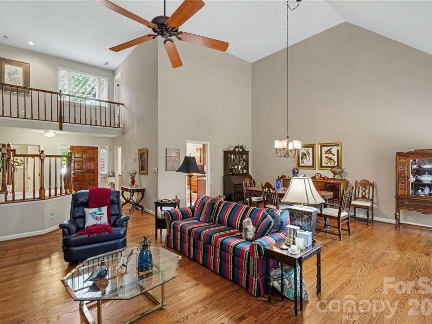 5112 Tedorill Lane, Charlotte, NC 28226.  MLS# CAR4391270, YatesRealty ID 31623. 