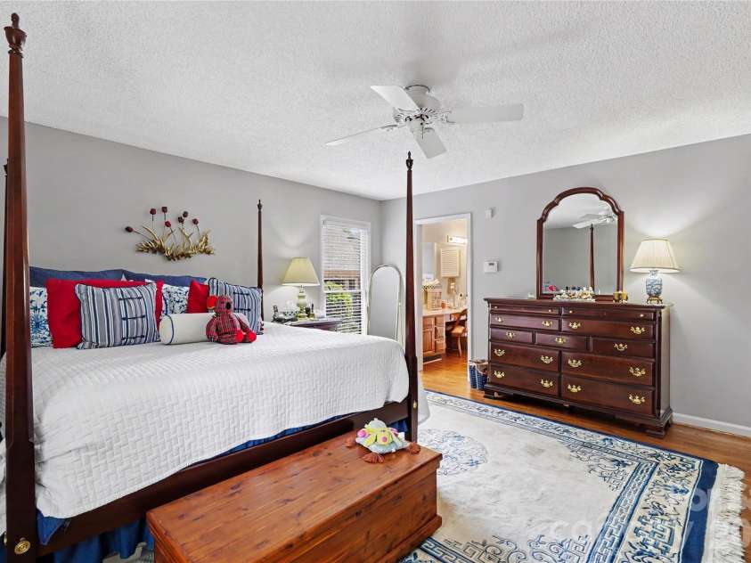 5112 Tedorill Lane, Charlotte, NC 28226.  MLS# CAR4391270, YatesRealty ID 31623. 