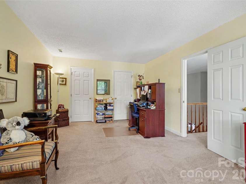 5112 Tedorill Lane, Charlotte, NC 28226.  MLS# CAR4391270, YatesRealty ID 31623. 