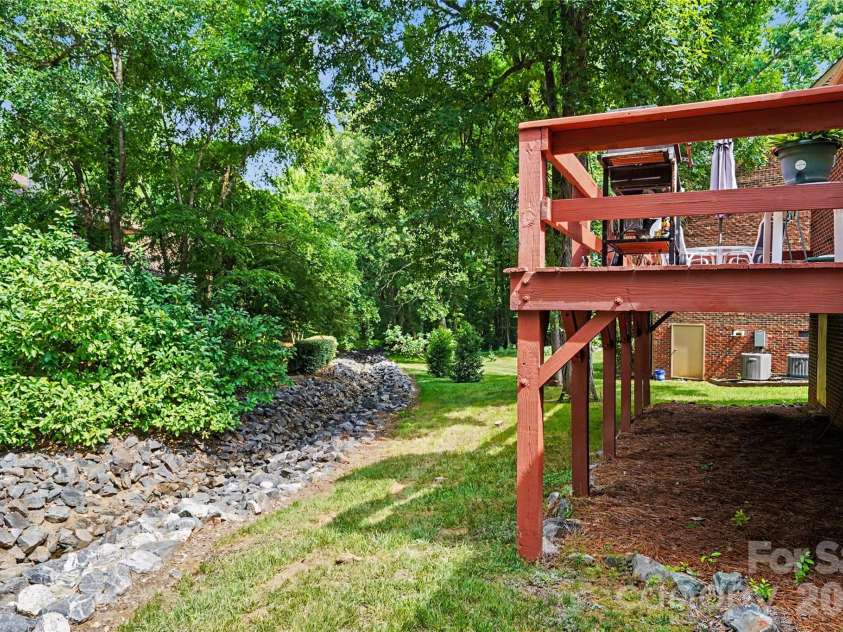 5112 Tedorill Lane, Charlotte, NC 28226.  MLS# CAR4391270, YatesRealty ID 31623. 