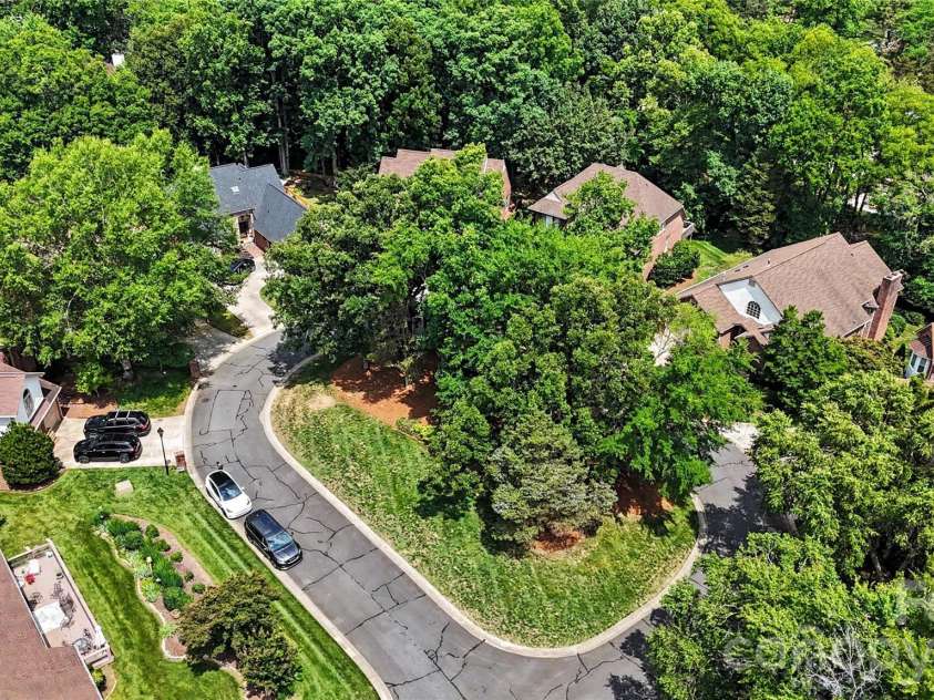 5112 Tedorill Lane, Charlotte, NC 28226.  MLS# CAR4391270, YatesRealty ID 31623. 