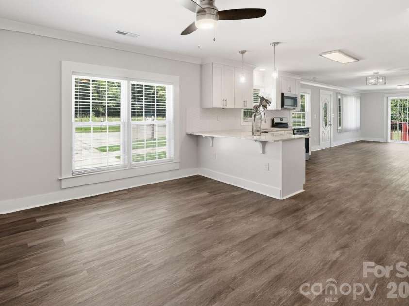 2964 Lane Street, Kannapolis, NC 28083.  MLS# CAR4394335, YatesRealty ID 31624. Breakfast area with breakfast bar