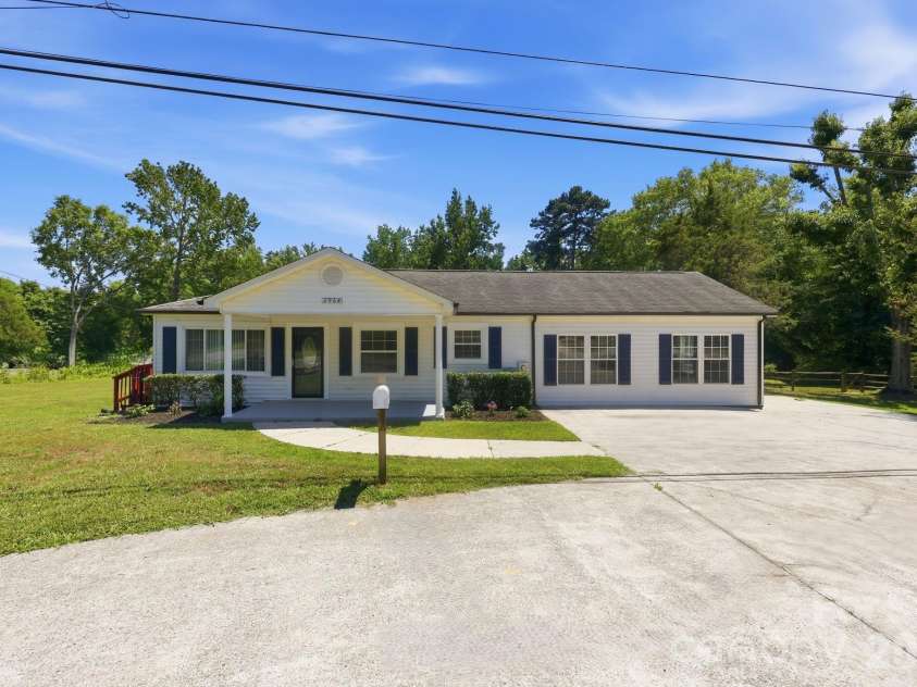 2964 Lane Street, Kannapolis, NC 28083.  MLS# CAR4394335, YatesRealty ID 31624. Expanded Driveway