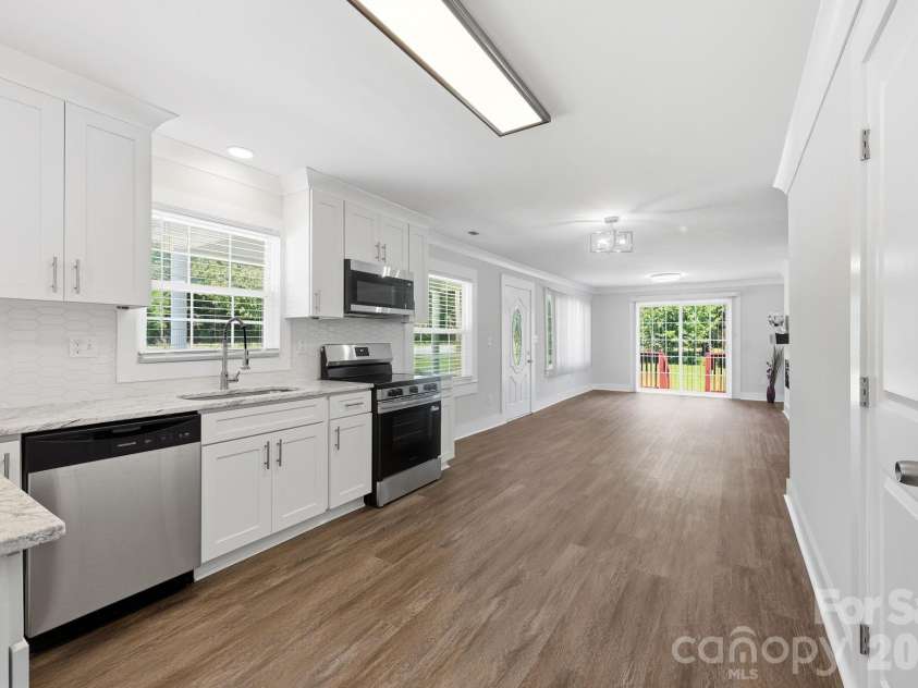 2964 Lane Street, Kannapolis, NC 28083.  MLS# CAR4394335, YatesRealty ID 31624. Fully Opened Concept