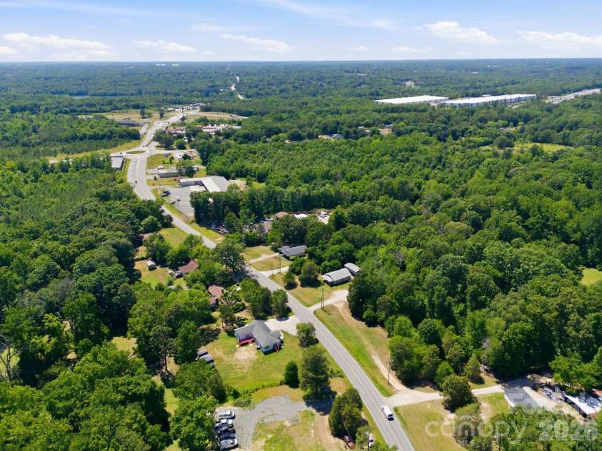 2964 Lane Street, Kannapolis, NC 28083.  MLS# CAR4394335, YatesRealty ID 31624. Half a mile from I-85