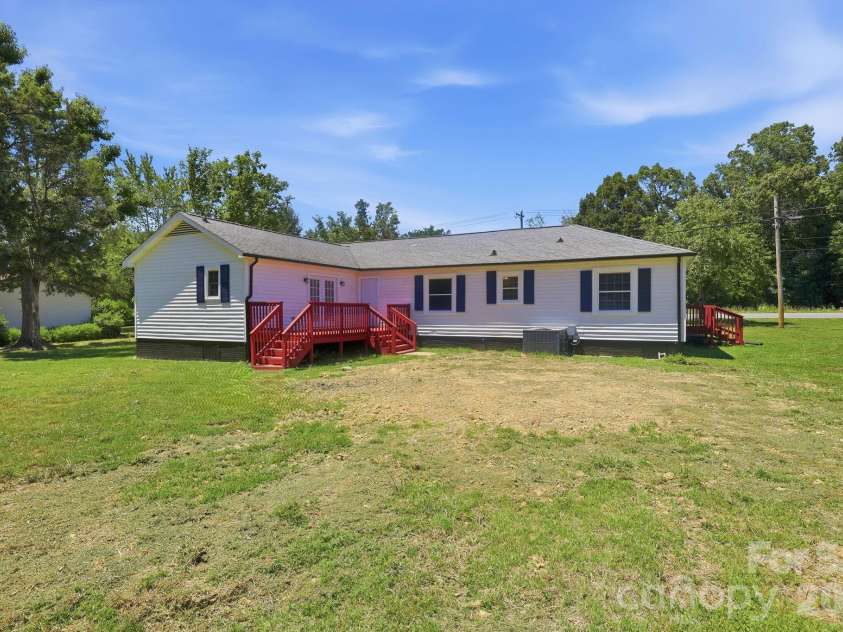 2964 Lane Street, Kannapolis, NC 28083.  MLS# CAR4394335, YatesRealty ID 31624. Huge Backyard with Decks
