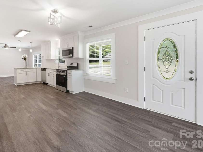 2964 Lane Street, Kannapolis, NC 28083.  MLS# CAR4394335, YatesRealty ID 31624. Open Dinning to Kitchen
