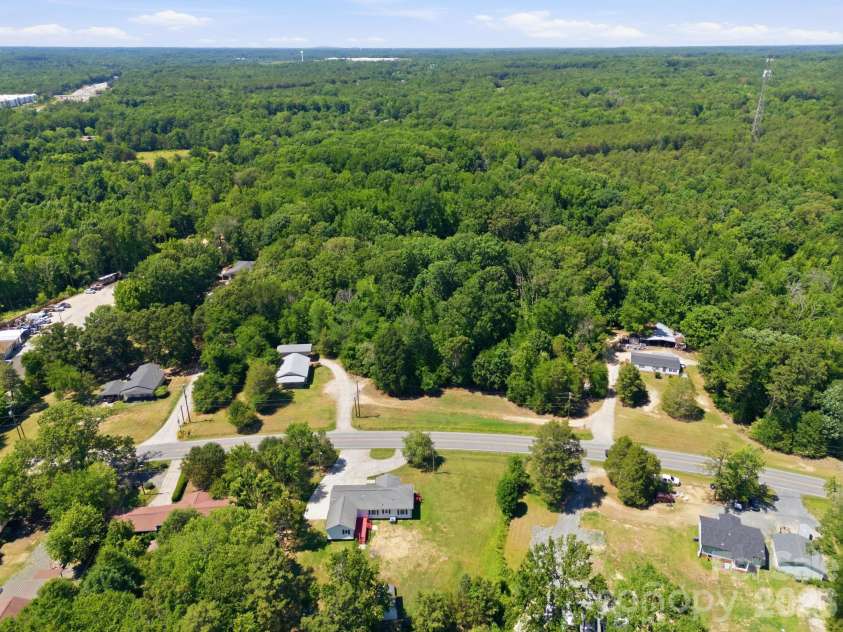 2964 Lane Street, Kannapolis, NC 28083.  MLS# CAR4394335, YatesRealty ID 31624. Prime Location