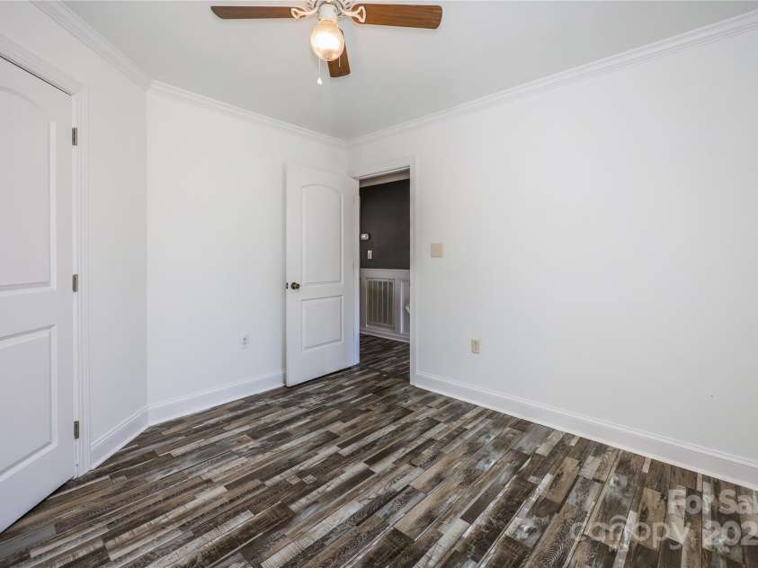 4651 Shiptontown Road, Denton, NC 27239.  MLS# CAR4286059, YatesRealty ID 31624. Bathroom