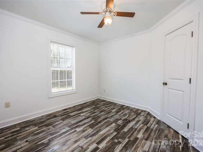 4651 Shiptontown Road, Denton, NC 27239.  MLS# CAR4286059, YatesRealty ID 31624. Bathroom