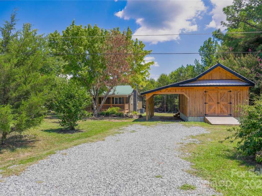 4651 Shiptontown Road, Denton, NC 27239.  MLS# CAR4286059, YatesRealty ID 31624. Custom Built Building