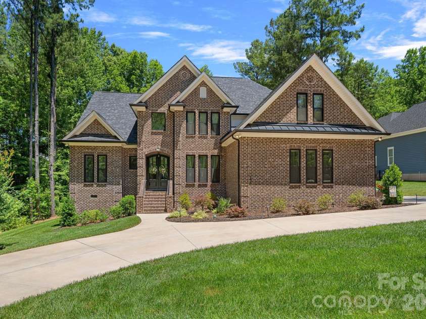 156 Crooked Branch Way, Troutman, NC 28166.  MLS# CAR4393764, YatesRealty ID 31626. 