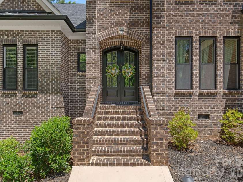 156 Crooked Branch Way, Troutman, NC 28166.  MLS# CAR4393764, YatesRealty ID 31626. 