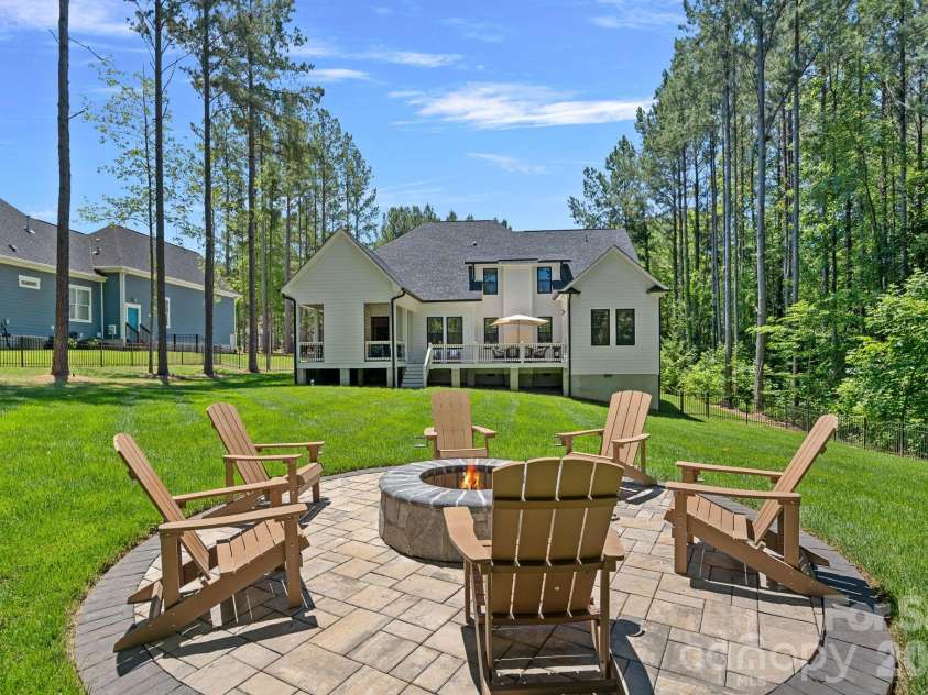 156 Crooked Branch Way, Troutman, NC 28166.  MLS# CAR4393764, YatesRealty ID 31626. 