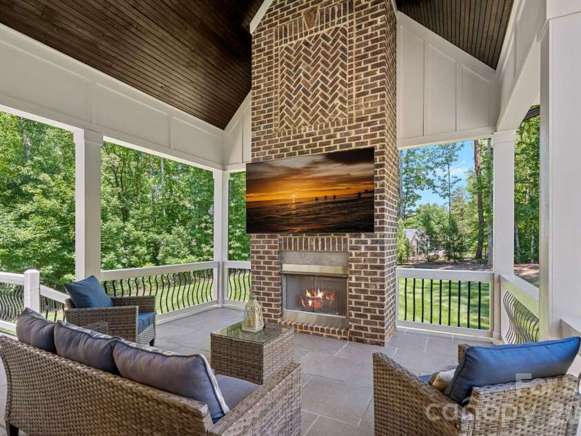 156 Crooked Branch Way, Troutman, NC 28166.  MLS# CAR4393764, YatesRealty ID 31626. 