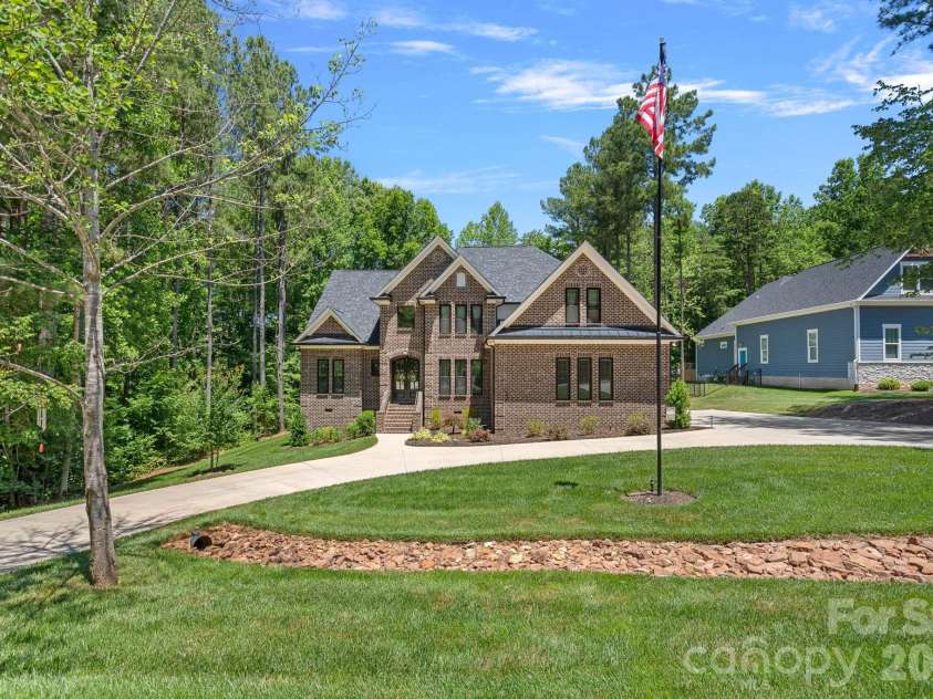 156 Crooked Branch Way, Troutman, NC 28166.  MLS# CAR4393764, YatesRealty ID 31626. 