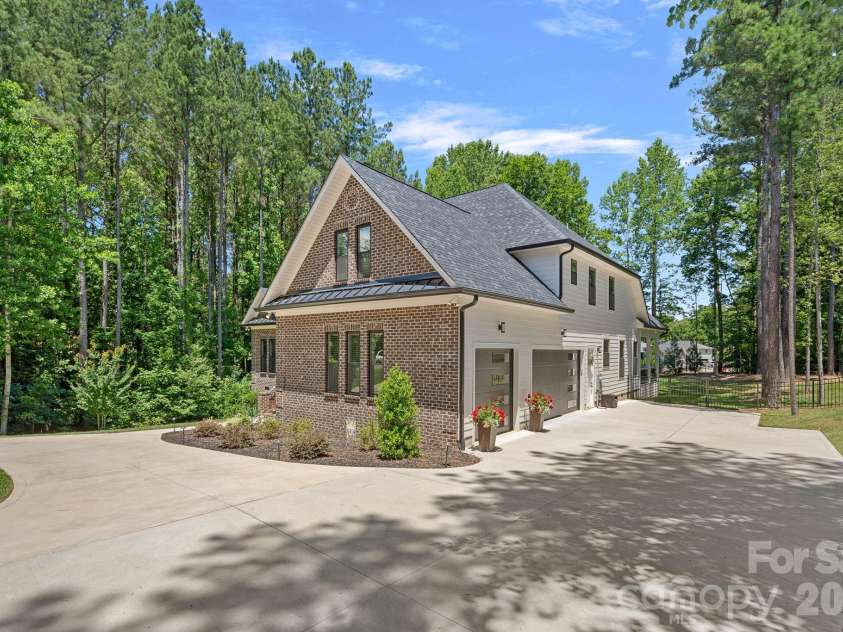 156 Crooked Branch Way, Troutman, NC 28166.  MLS# CAR4393764, YatesRealty ID 31626. 