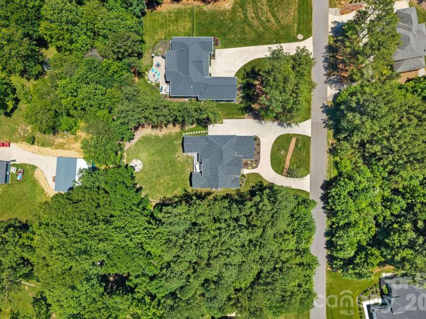 156 Crooked Branch Way, Troutman, NC 28166.  MLS# CAR4393764, YatesRealty ID 31626. 