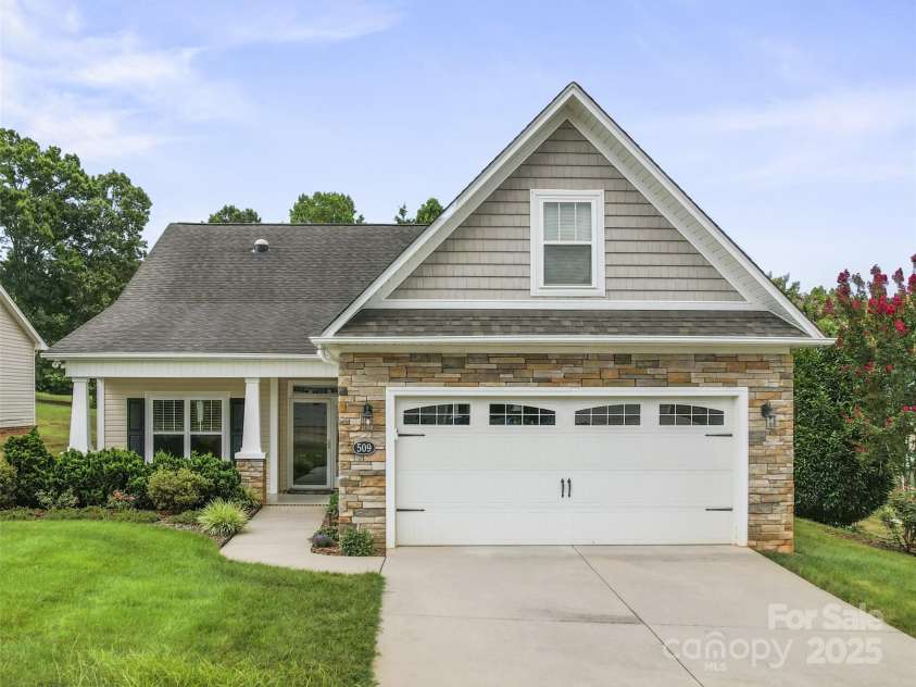 509 Garner Drive, Salisbury, NC 28146.  MLS# CAR4287549, YatesRealty ID 31626. 