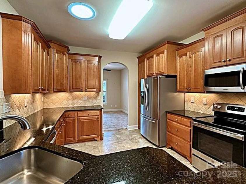 509 Garner Drive, Salisbury, NC 28146.  MLS# CAR4287549, YatesRealty ID 31626. 