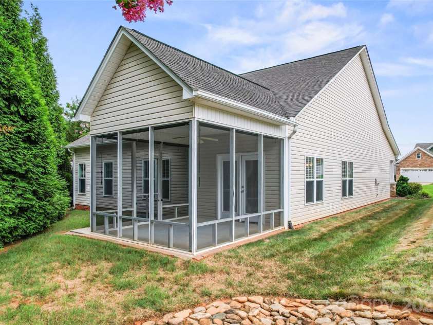509 Garner Drive, Salisbury, NC 28146.  MLS# CAR4287549, YatesRealty ID 31626. 