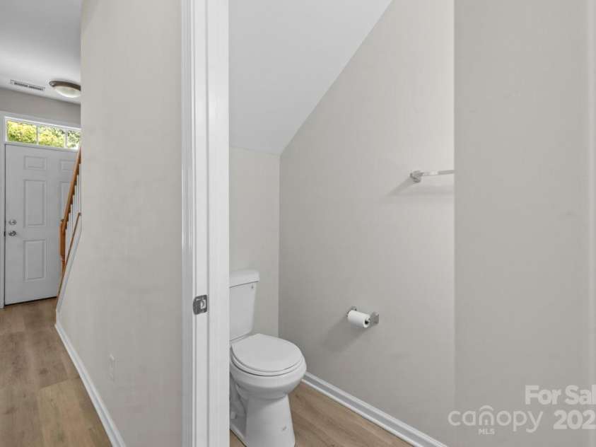 104 Arcadian Way, Mooresville, NC 28117.  MLS# CAR4288099, YatesRealty ID 31627. Location of half bath