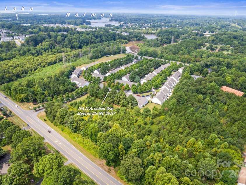 104 Arcadian Way, Mooresville, NC 28117.  MLS# CAR4288099, YatesRealty ID 31627. Minutes away from Lake Norman