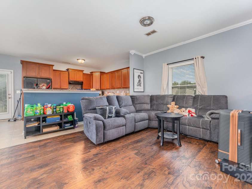 1459 Winter Drive, Statesville, NC 28677.  MLS# CAR4288886, YatesRealty ID 31628. 