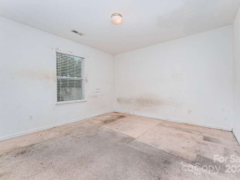 1459 Winter Drive, Statesville, NC 28677.  MLS# CAR4288886, YatesRealty ID 31628. 