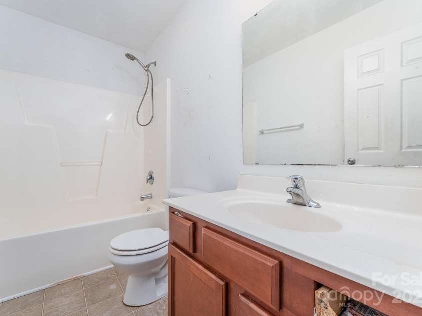 1459 Winter Drive, Statesville, NC 28677.  MLS# CAR4288886, YatesRealty ID 31628. 