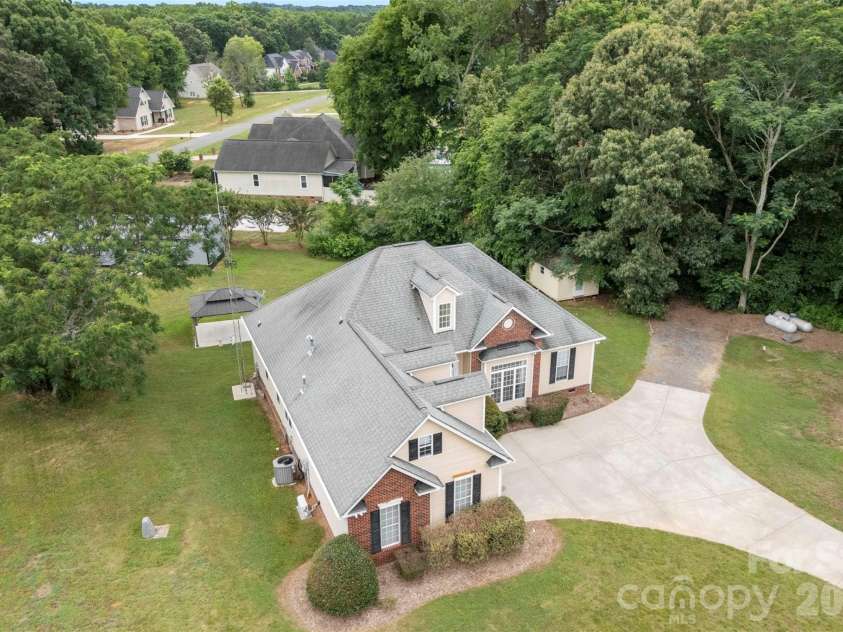 2801 Sweetgrass Lane, Monroe, NC 28112.  MLS# CAR4394232, YatesRealty ID 31628. 