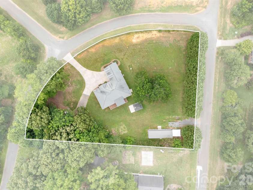 2801 Sweetgrass Lane, Monroe, NC 28112.  MLS# CAR4394232, YatesRealty ID 31628. 