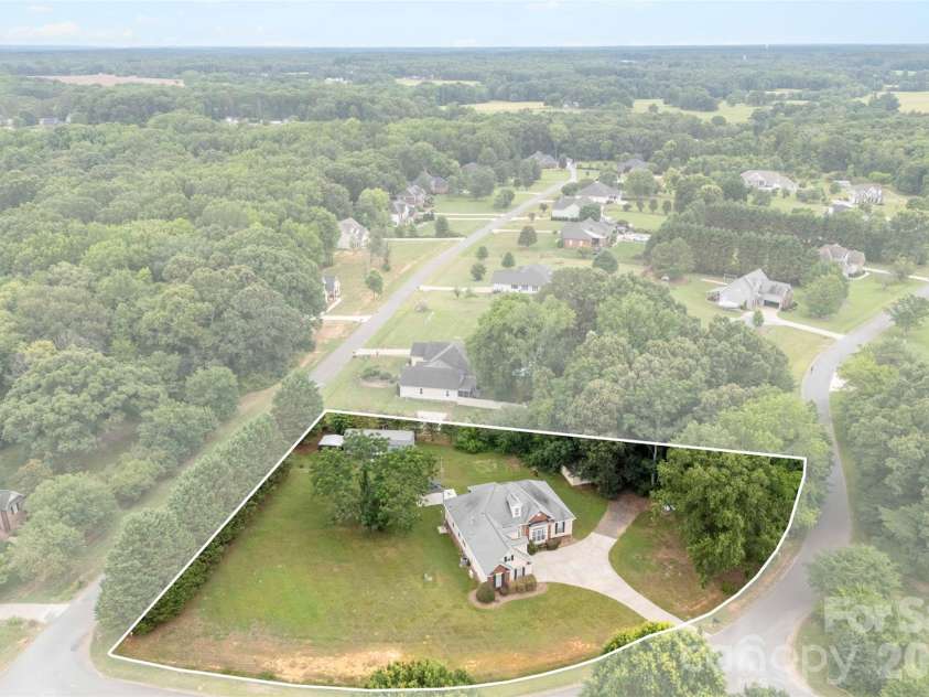 2801 Sweetgrass Lane, Monroe, NC 28112.  MLS# CAR4394232, YatesRealty ID 31628. 