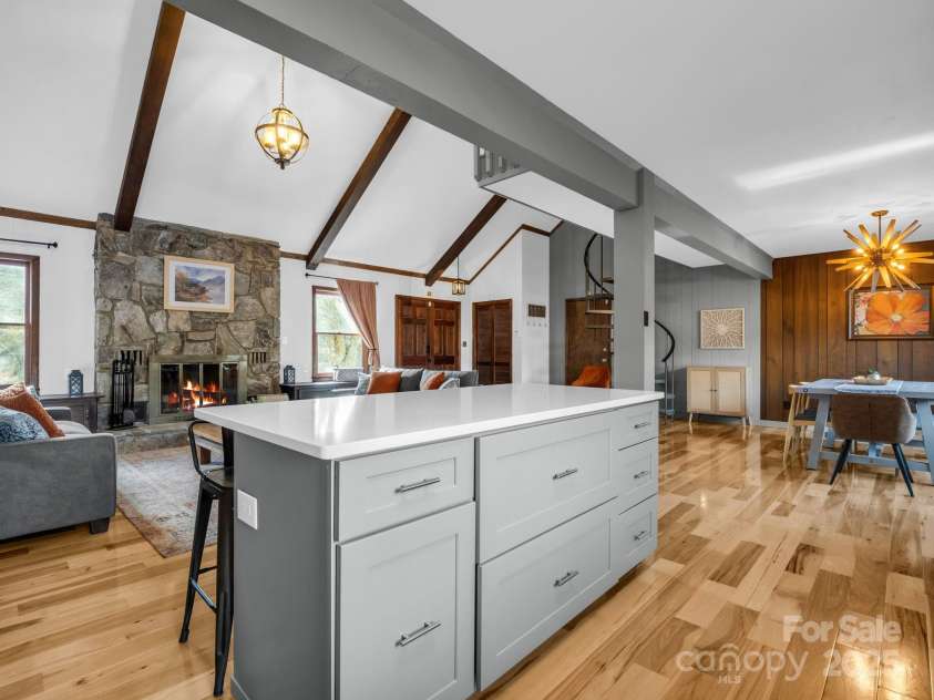 132 Hurd Road, Canton, NC 28716.  MLS# CAR4221298, YatesRealty ID 3163. 