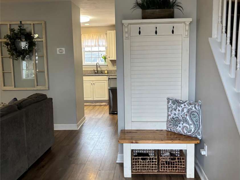 434 Amhurst Street, Concord, NC 28025.  MLS# CAR4342249, YatesRealty ID 3163. Entry Way