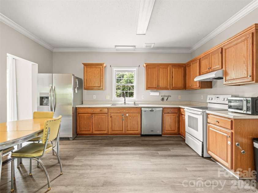17 Captains Drive, Candler, NC 28715.  MLS# CAR4385874, YatesRealty ID 31630. 