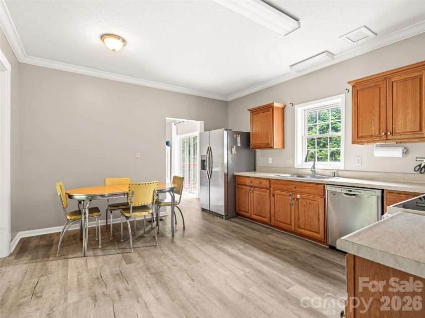 17 Captains Drive, Candler, NC 28715.  MLS# CAR4385874, YatesRealty ID 31630. 