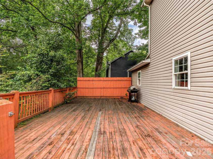 17 Captains Drive, Candler, NC 28715.  MLS# CAR4385874, YatesRealty ID 31630. 