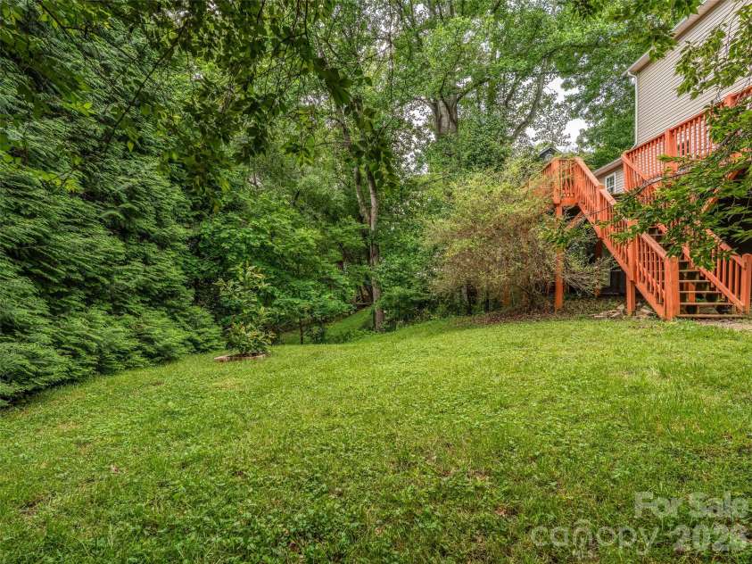 17 Captains Drive, Candler, NC 28715.  MLS# CAR4385874, YatesRealty ID 31630. 