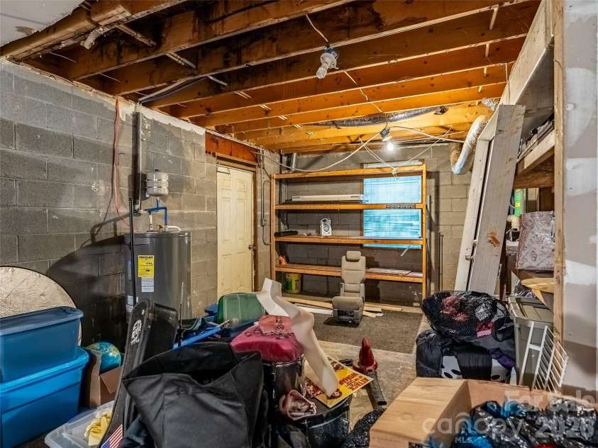 17 Captains Drive, Candler, NC 28715.  MLS# CAR4385874, YatesRealty ID 31630. 