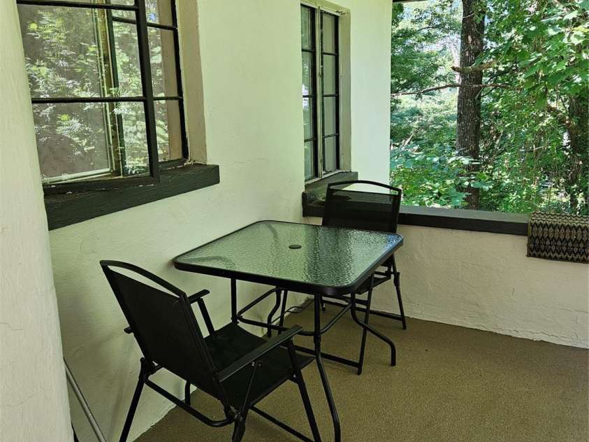 72 Mills Gap Road, Asheville, NC 28803.  MLS# CAR4285631, YatesRealty ID 31630. 