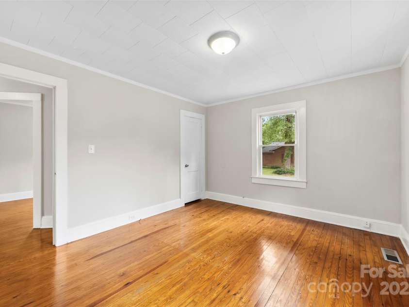 201 Sacco Street, Belmont, NC 28012.  MLS# CAR4290258, YatesRealty ID 31631. 