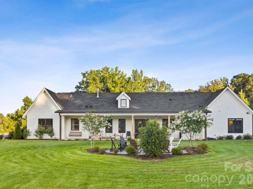 2378 Bridgewater Road, Rock Hill, SC 29730.  MLS# CAR4392805, YatesRealty ID 31632. 