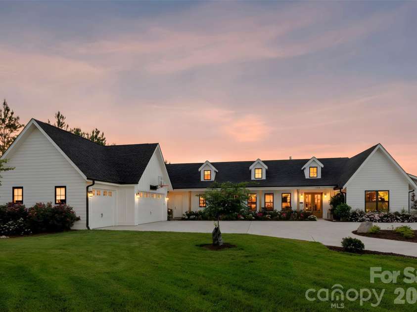 2378 Bridgewater Road, Rock Hill, SC 29730.  MLS# CAR4392805, YatesRealty ID 31632. 