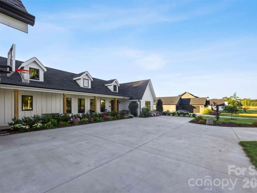 2378 Bridgewater Road, Rock Hill, SC 29730.  MLS# CAR4392805, YatesRealty ID 31632. 