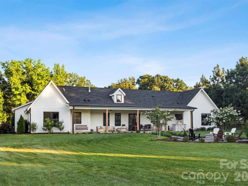 2378 Bridgewater Road, Rock Hill, SC 29730.  MLS# CAR4392805, YatesRealty ID 31632. 