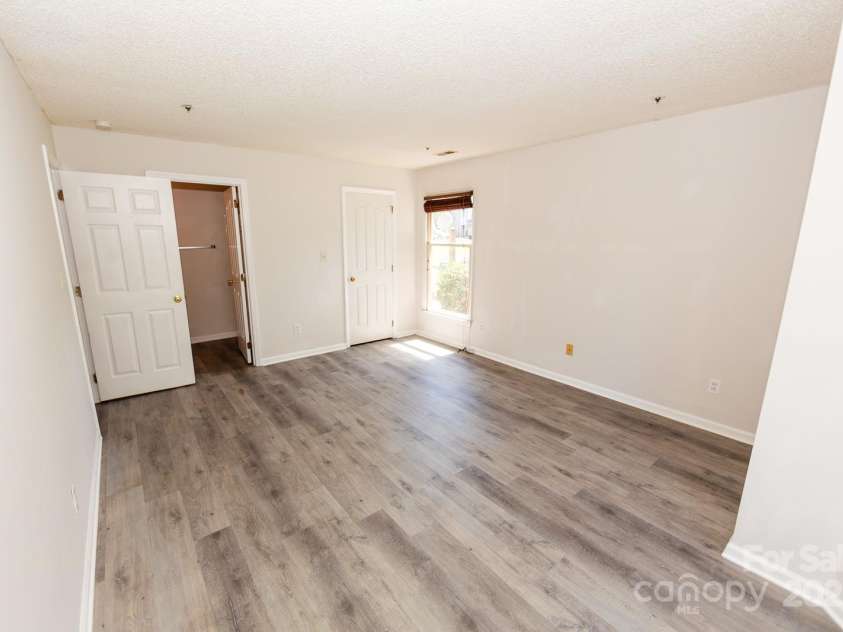 7330 Rose Terrace Court, Charlotte, NC 28215.  MLS# CAR4288319, YatesRealty ID 31632. 