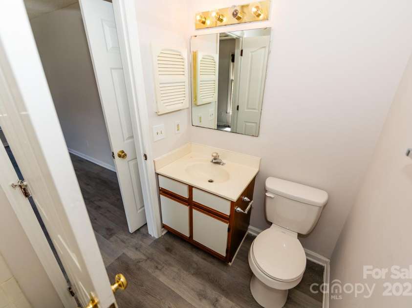 7330 Rose Terrace Court, Charlotte, NC 28215.  MLS# CAR4288319, YatesRealty ID 31632. 