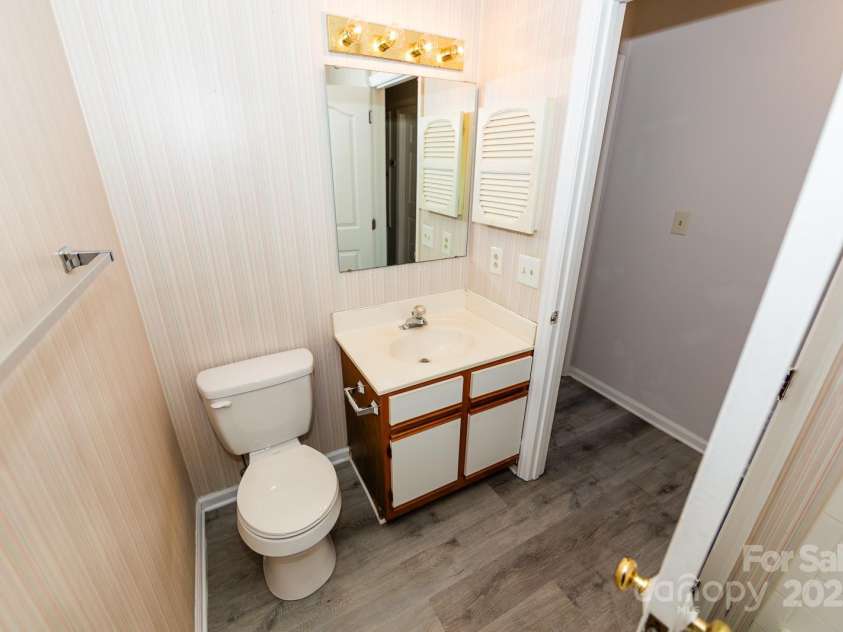 7330 Rose Terrace Court, Charlotte, NC 28215.  MLS# CAR4288319, YatesRealty ID 31632. 