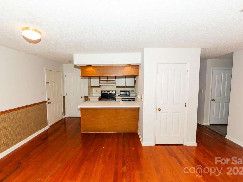 7330 Rose Terrace Court, Charlotte, NC 28215.  MLS# CAR4288319, YatesRealty ID 31632. 